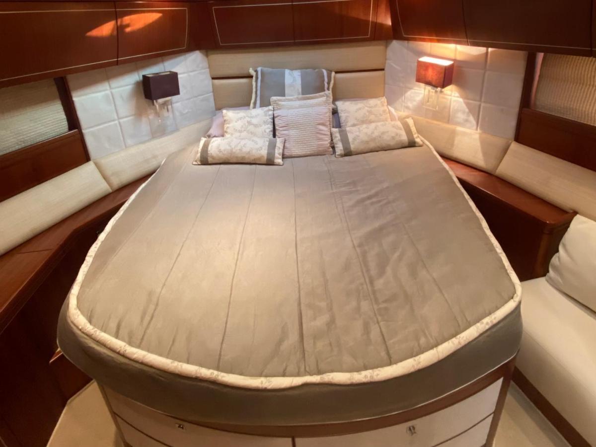 Yacht In Barcelona Hotel Sant Adria de Besos Kültér fotó